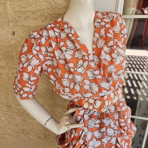 SEXY VINTAGE TEA PARTY DRESS - Picture 2 of 12